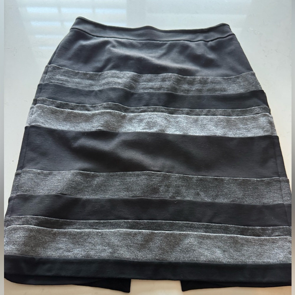 White House Black Market Black and Gray Pencil Skirt